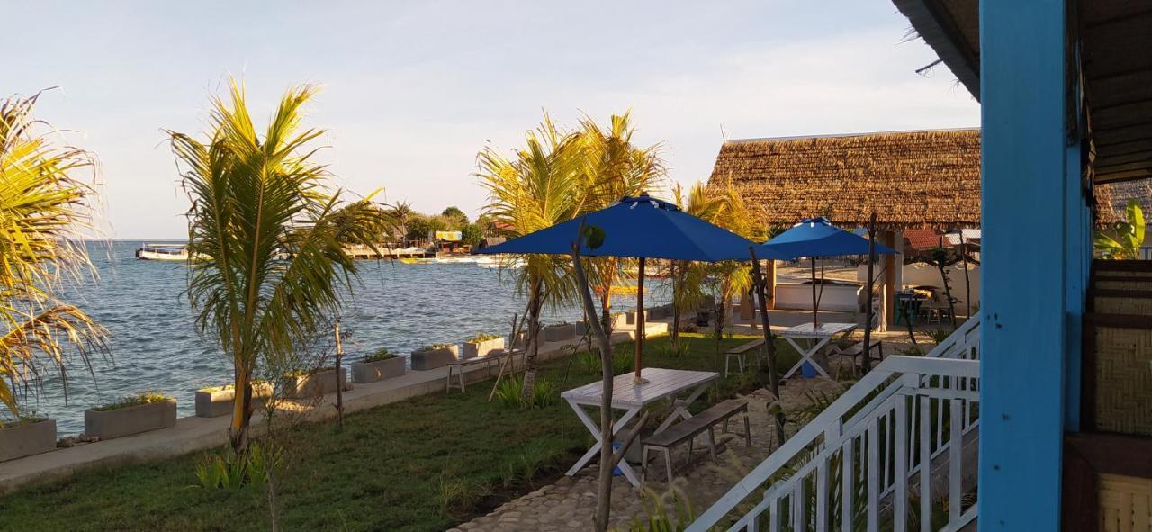 Moyo Island Resort Exterior foto